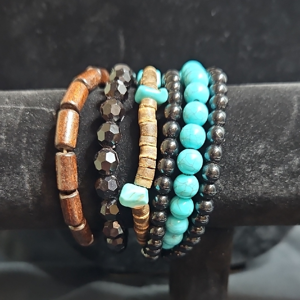 Elegant Assorted Set Of 6 - Multi-color Beaded Bracelets